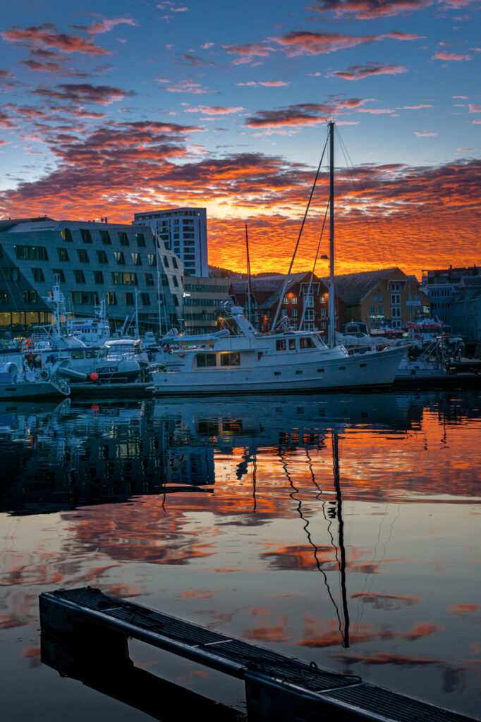 Tromsö Hafen bei Nacht
